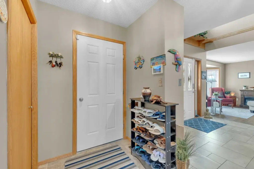 49 Willow Springs Crescent Sylvan Lake AB T4S 1G3