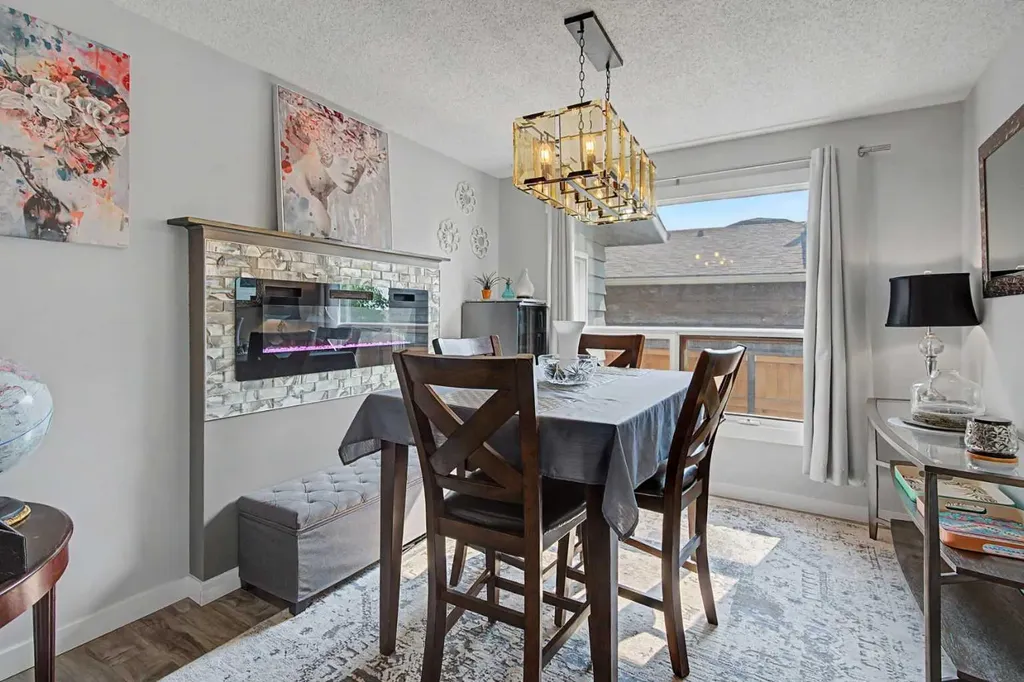 304 Shawcliffe Circle SW Calgary AB T2Y1A4