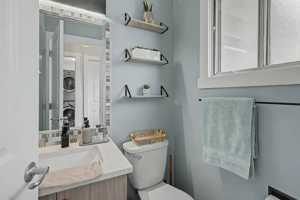 304 Shawcliffe Circle SW Calgary AB T2Y1A4
