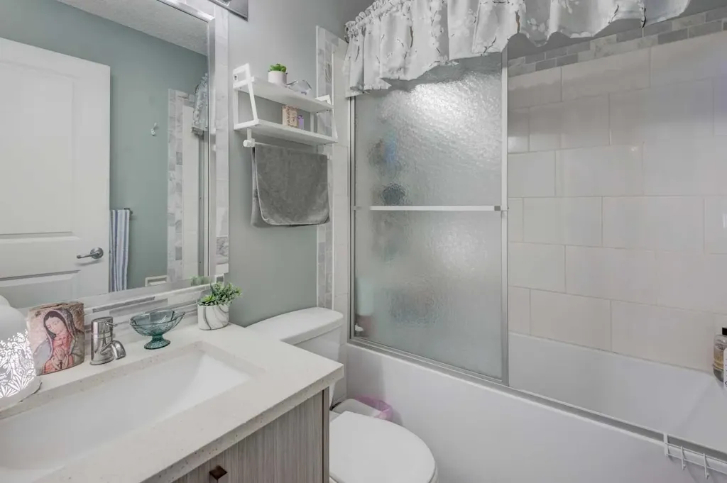 304 Shawcliffe Circle SW Calgary AB T2Y1A4