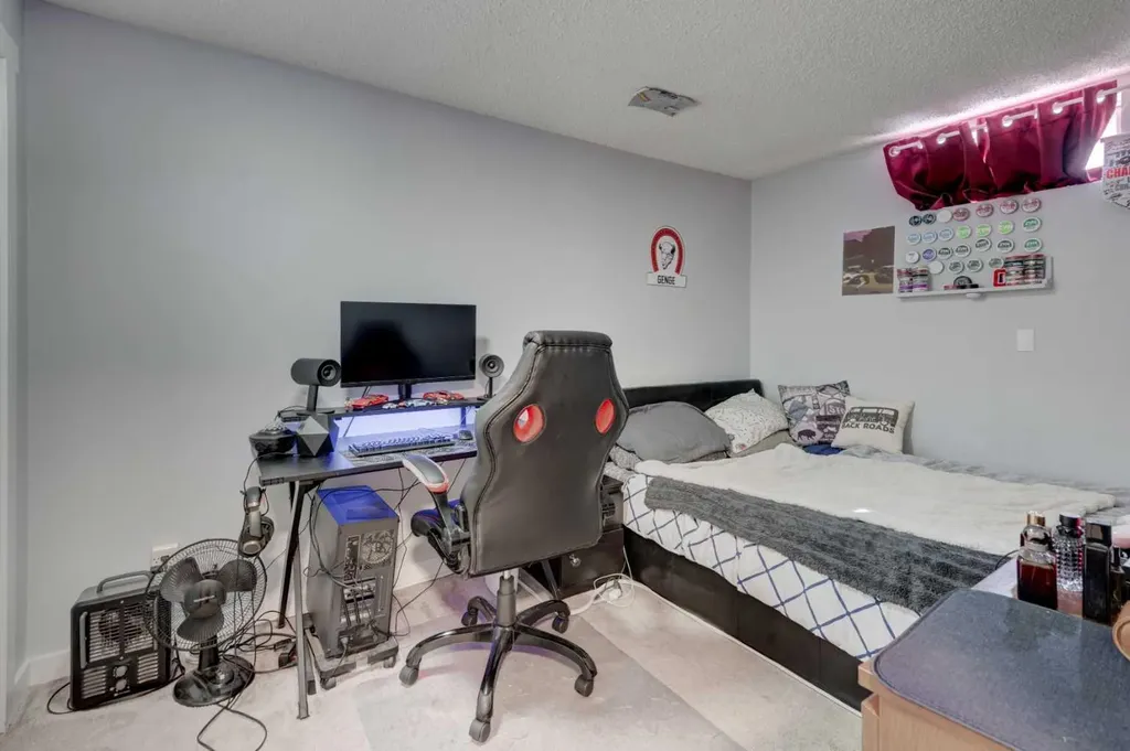 304 Shawcliffe Circle SW Calgary AB T2Y1A4