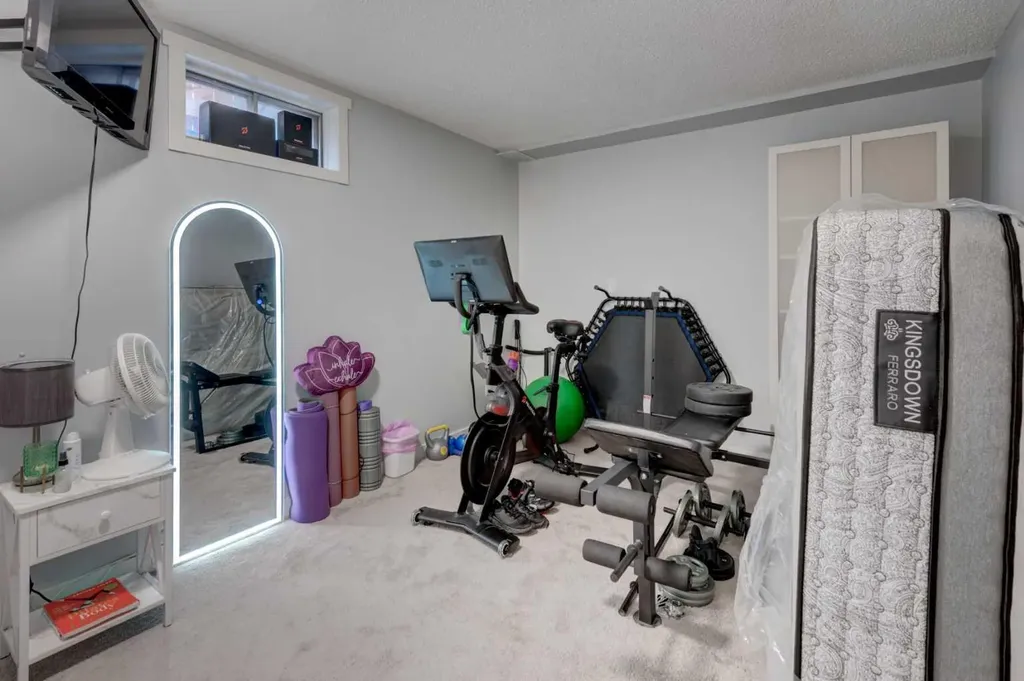304 Shawcliffe Circle SW Calgary AB T2Y1A4