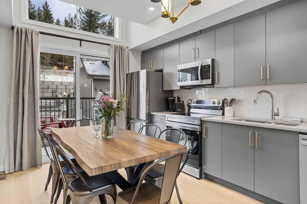 750 Harvie Heights Road Harvie Heights AB T1W 2W2