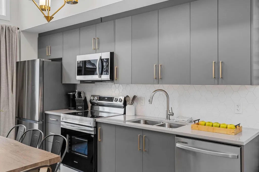 750 Harvie Heights Road Harvie Heights AB T1W 2W2