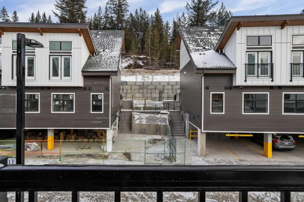 750 Harvie Heights Road Harvie Heights AB T1W 2W2