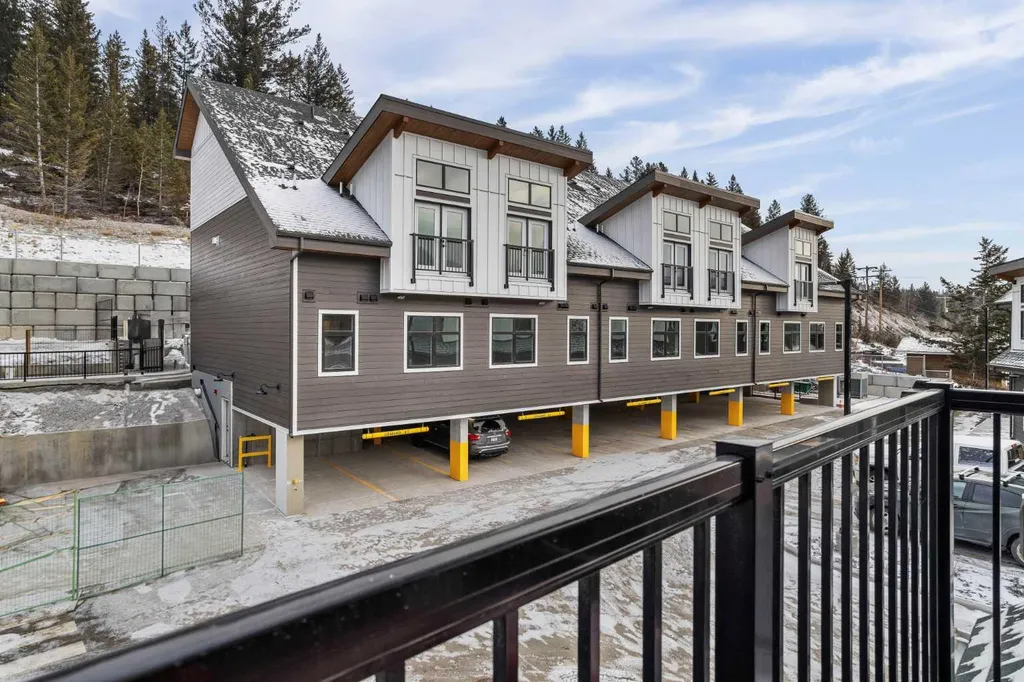 750 Harvie Heights Road Harvie Heights AB T1W 2W2