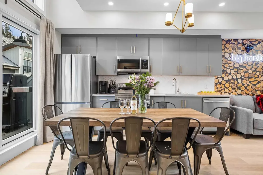 750 Harvie Heights Road Harvie Heights AB T1W 2W2