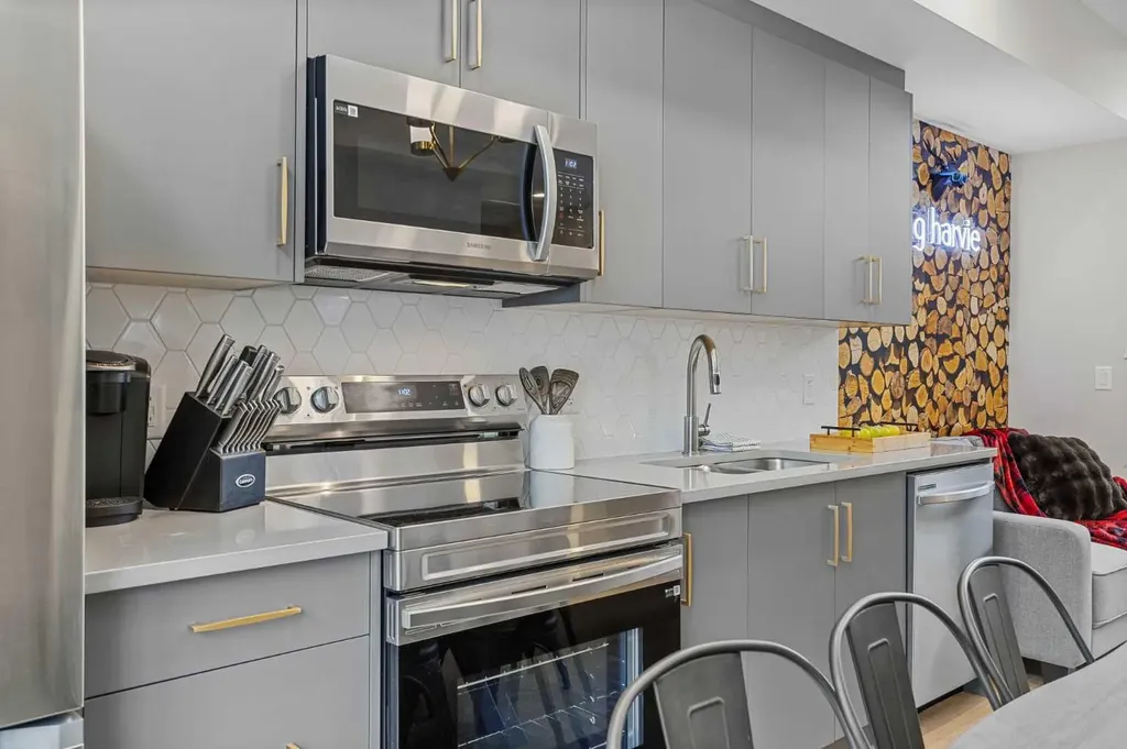 750 Harvie Heights Road Harvie Heights AB T1W 2W2