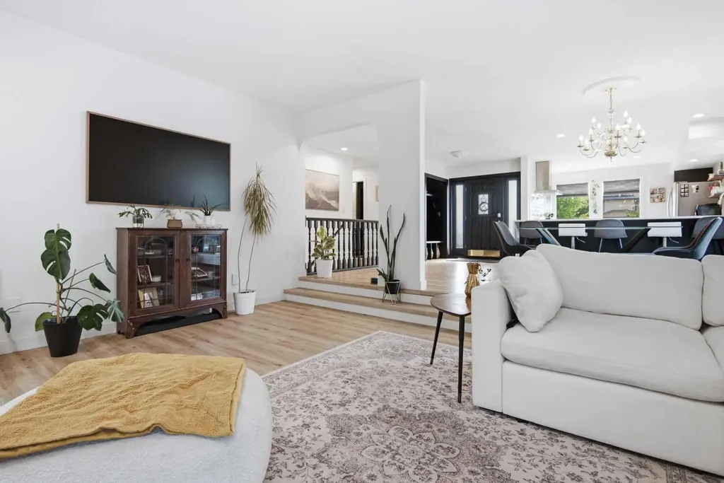 50 Rogers Crescent Red Deer AB T4P 3K5