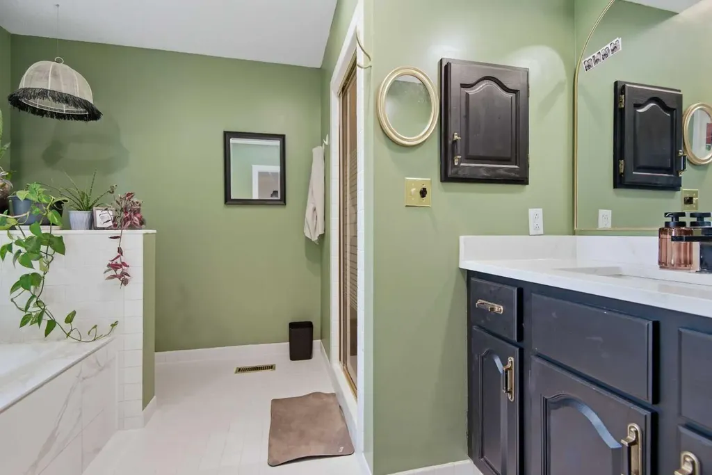 50 Rogers Crescent Red Deer AB T4P 3K5
