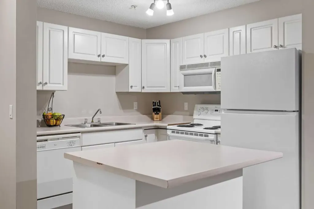 2000 Millrise Point SW Calgary AB T2P 3W4