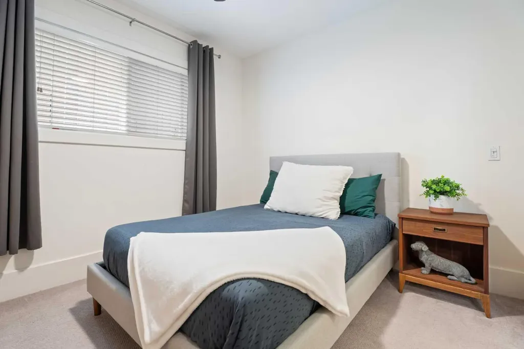 1235 Cameron Avenue SW Calgary AB T2T 0L1
