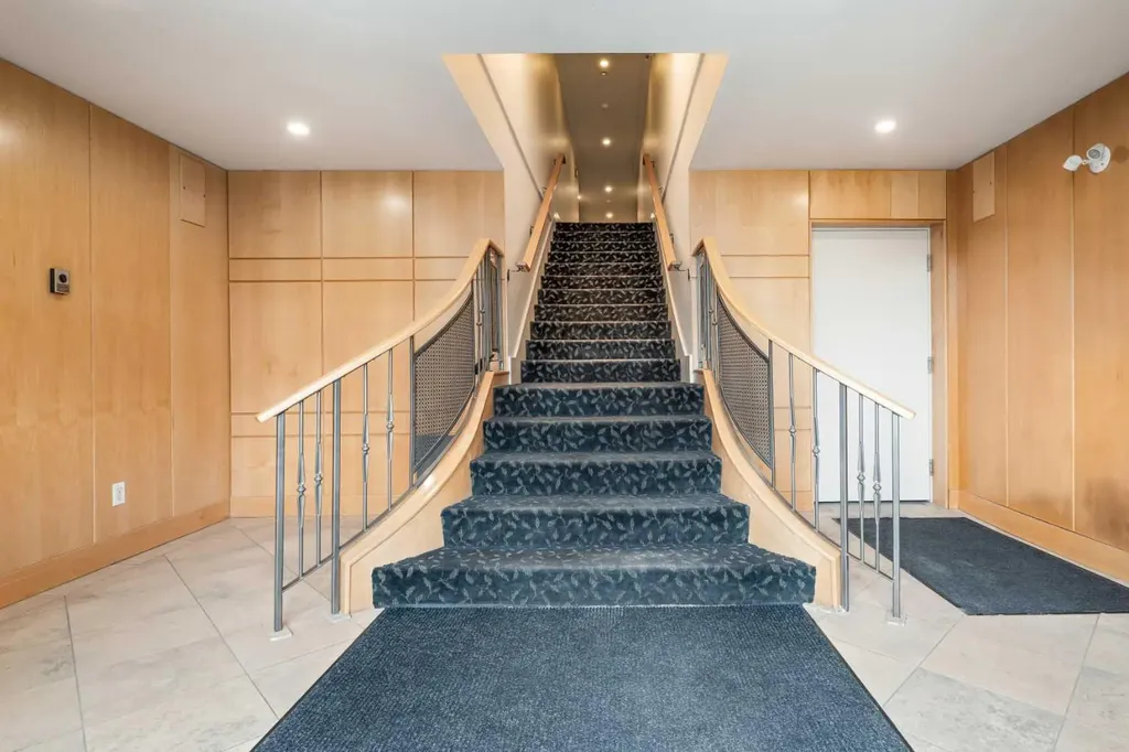1235 Cameron Avenue SW Calgary AB T2T 0L1