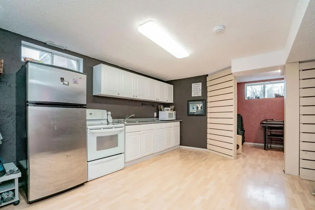 7101 93 Street Grande Prairie AB T8V 6H4