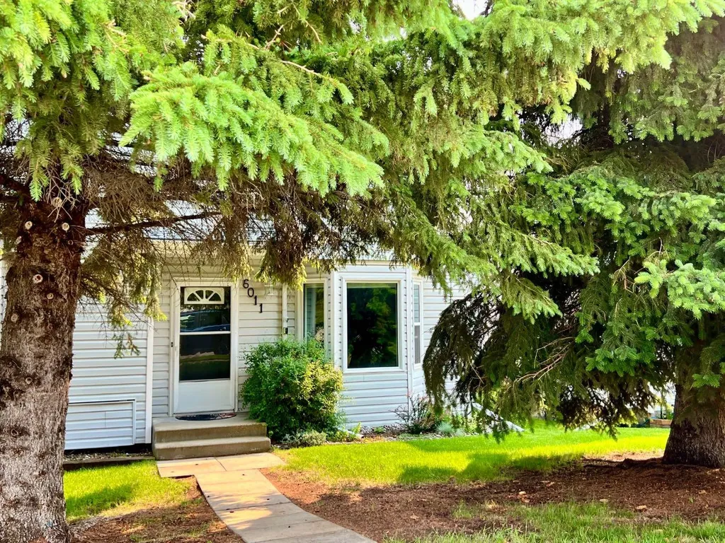 6011 54 Street Rocky Mountain House AB T4T 1L9
