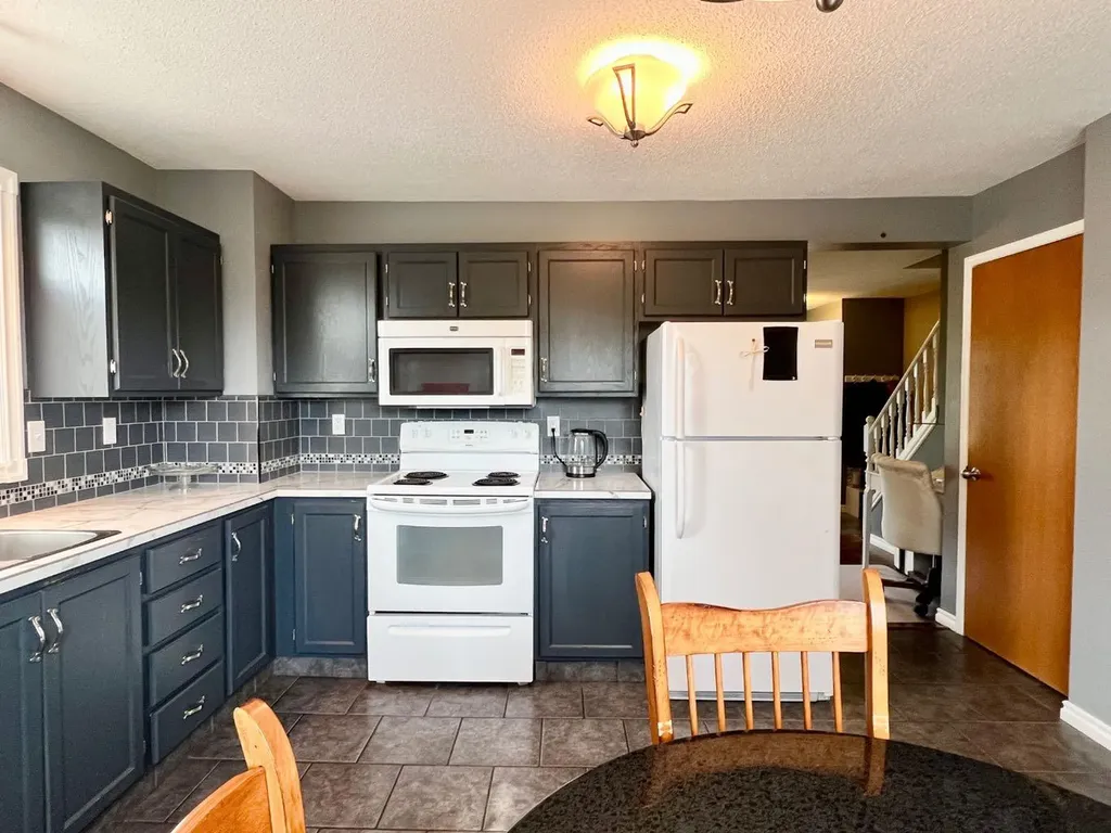6011 54 Street Rocky Mountain House AB T4T 1L9