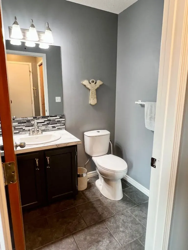 6011 54 Street Rocky Mountain House AB T4T 1L9
