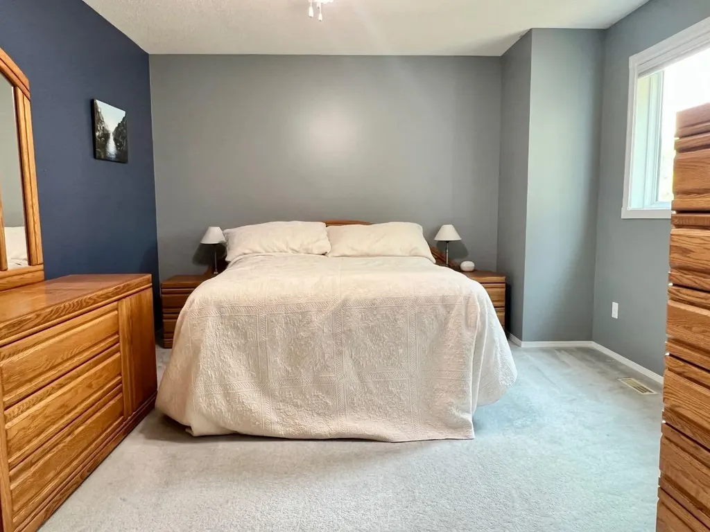 6011 54 Street Rocky Mountain House AB T4T 1L9