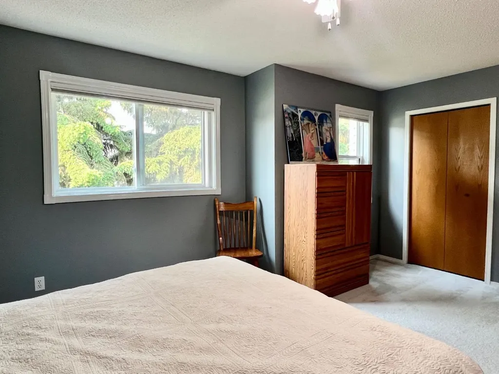 6011 54 Street Rocky Mountain House AB T4T 1L9