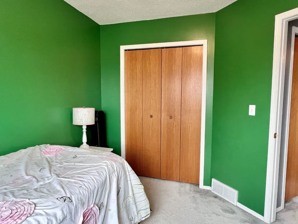 6011 54 Street Rocky Mountain House AB T4T 1L9