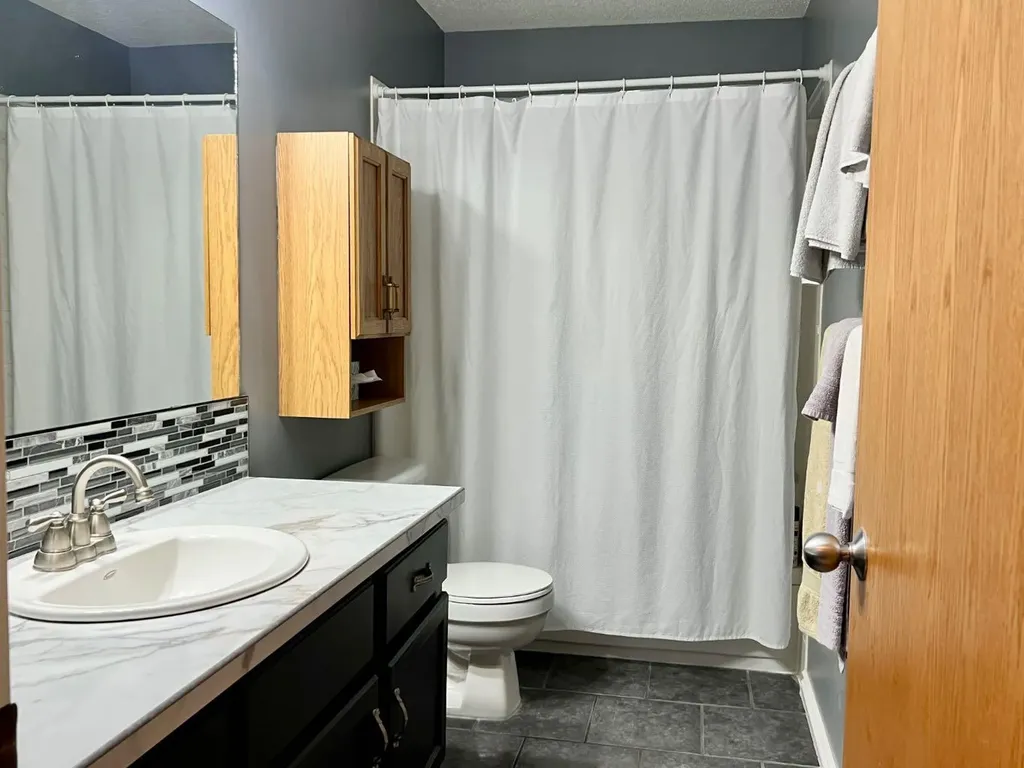 6011 54 Street Rocky Mountain House AB T4T 1L9