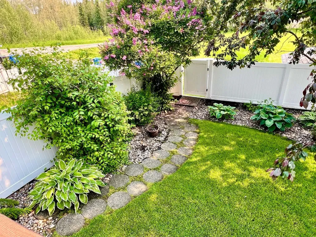 6011 54 Street Rocky Mountain House AB T4T 1L9