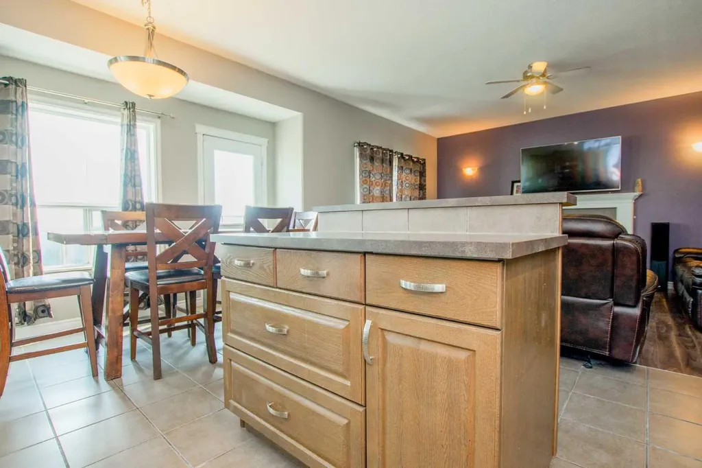 83 Pinnacle Lake Drive Grande Prairie AB T8W 0A9