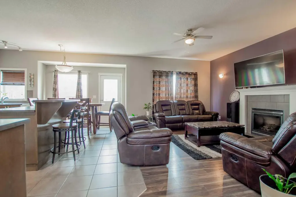 83 Pinnacle Lake Drive Grande Prairie AB T8W 0A9