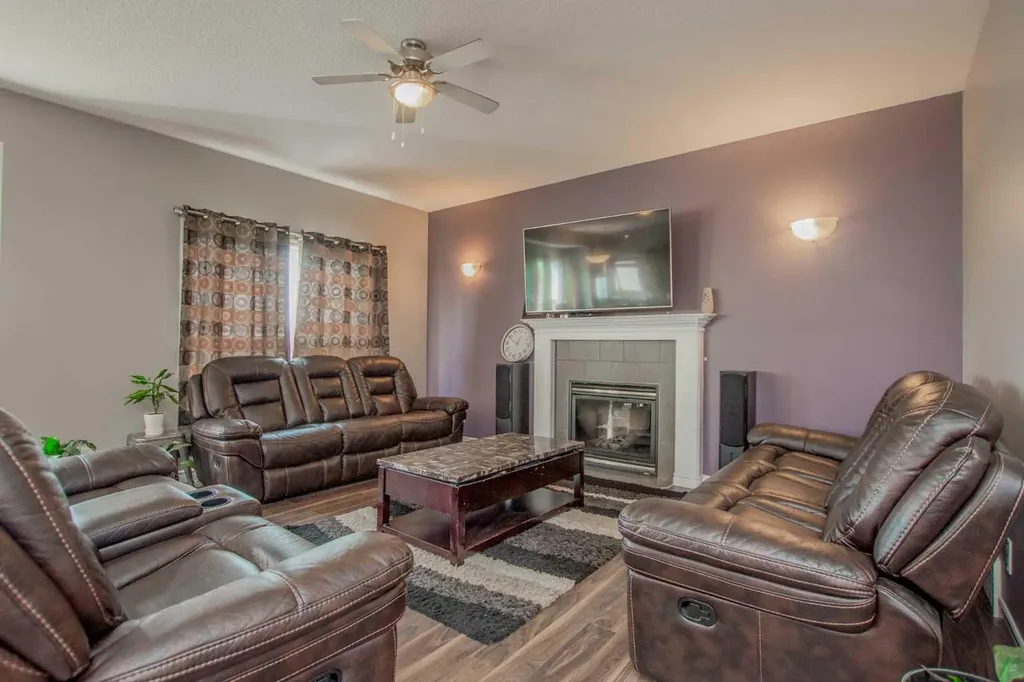 83 Pinnacle Lake Drive Grande Prairie AB T8W 0A9