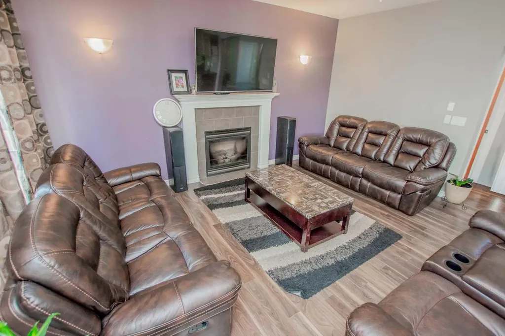 83 Pinnacle Lake Drive Grande Prairie AB T8W 0A9