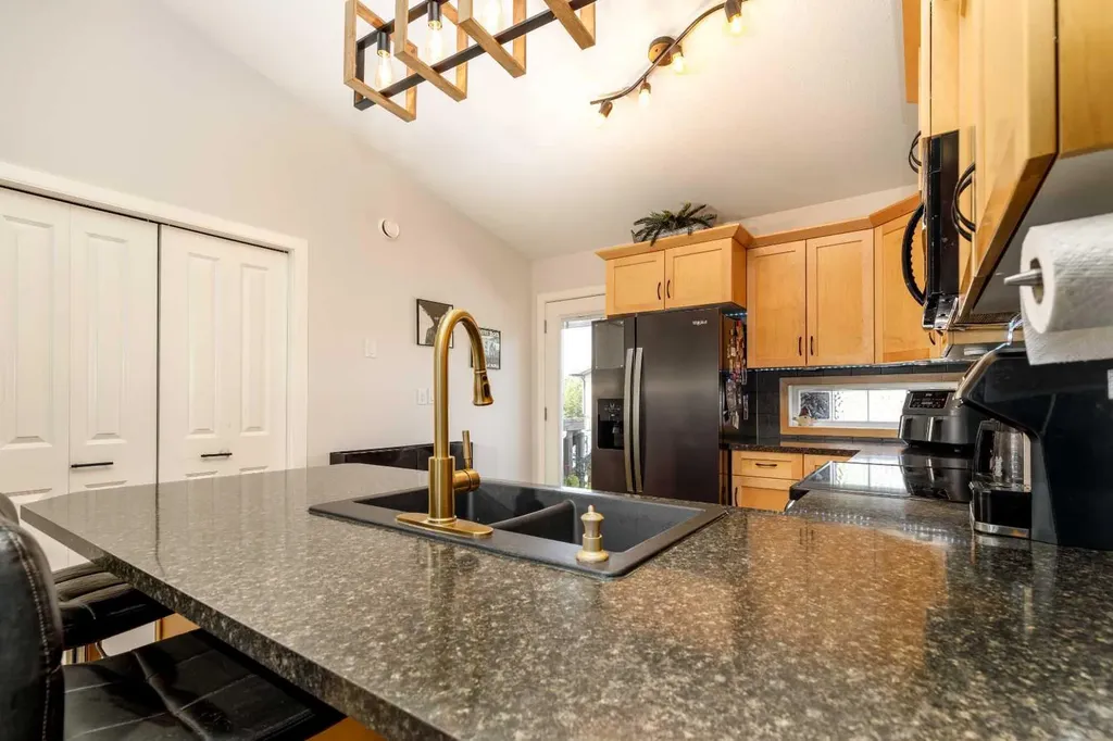 249 Kingston Drive Red Deer AB T4P4B8