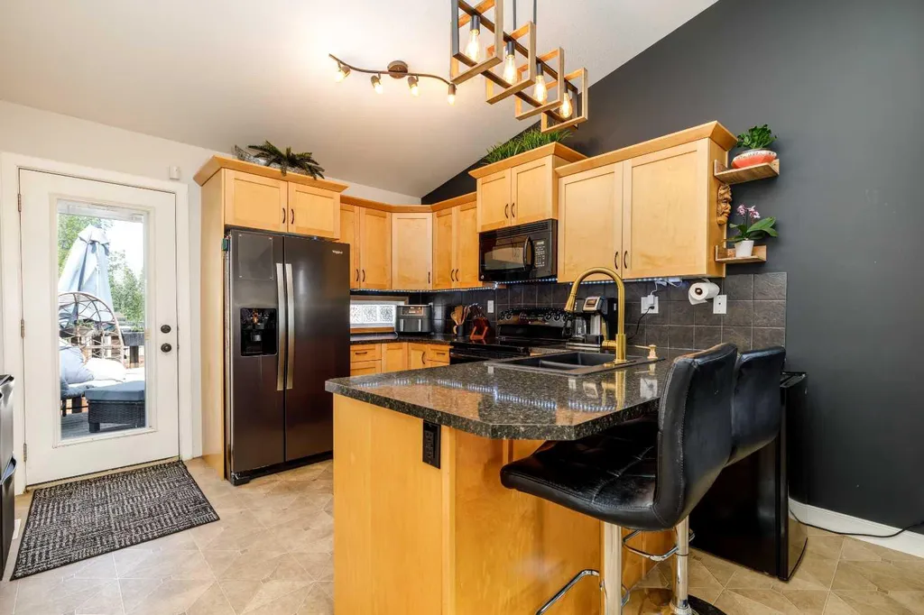 249 Kingston Drive Red Deer AB T4P0H2
