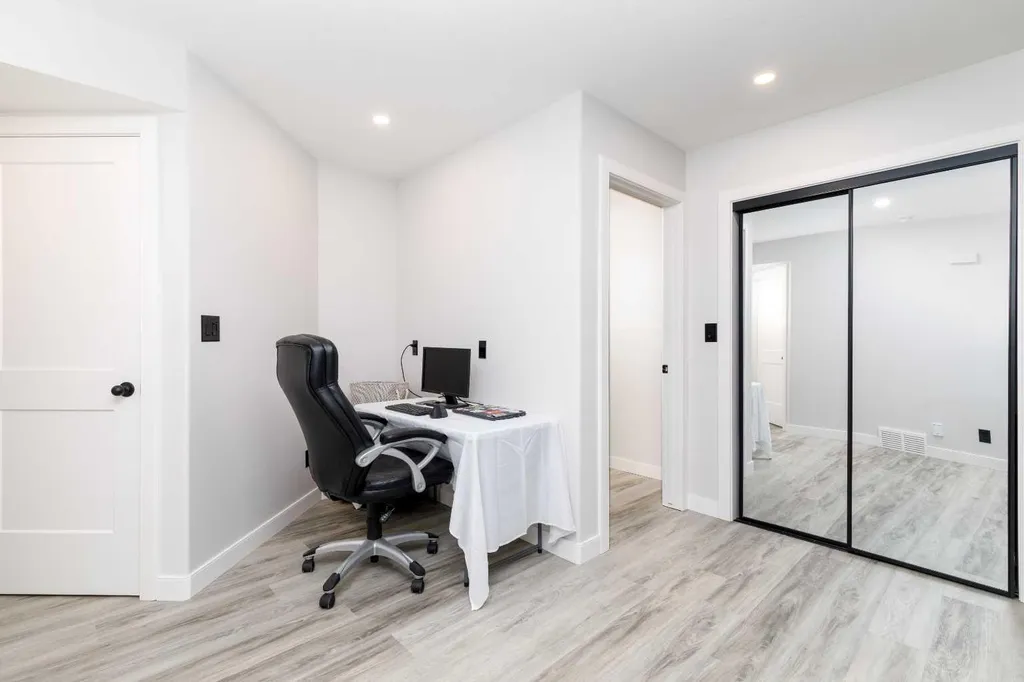 249 Kingston Drive Red Deer AB T4P0H2