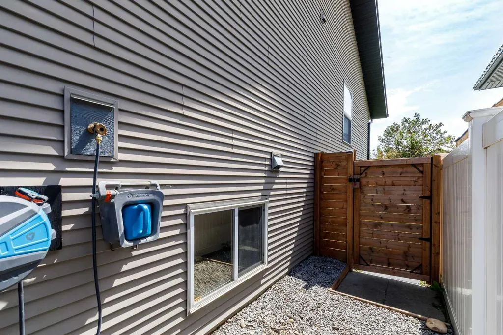 249 Kingston Drive Red Deer AB T4P0H2