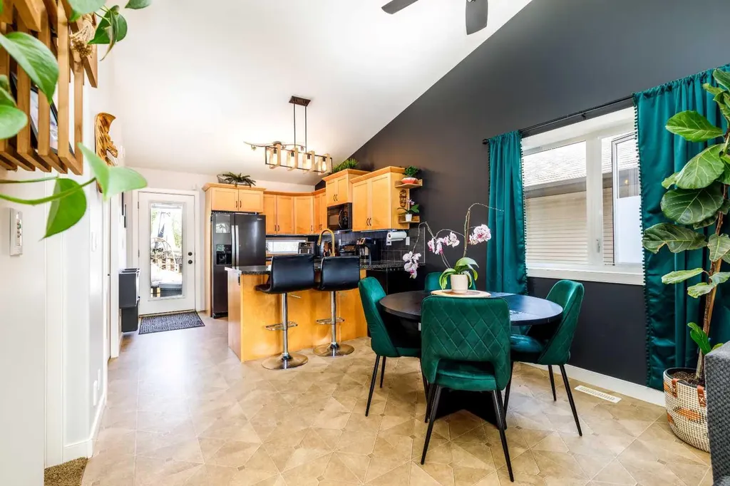 249 Kingston Drive Red Deer AB T4P0H2
