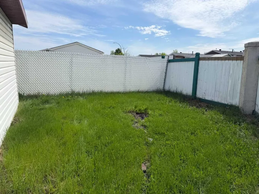101 Black Bear Crescent Fort Mcmurray AB T9K 2H4