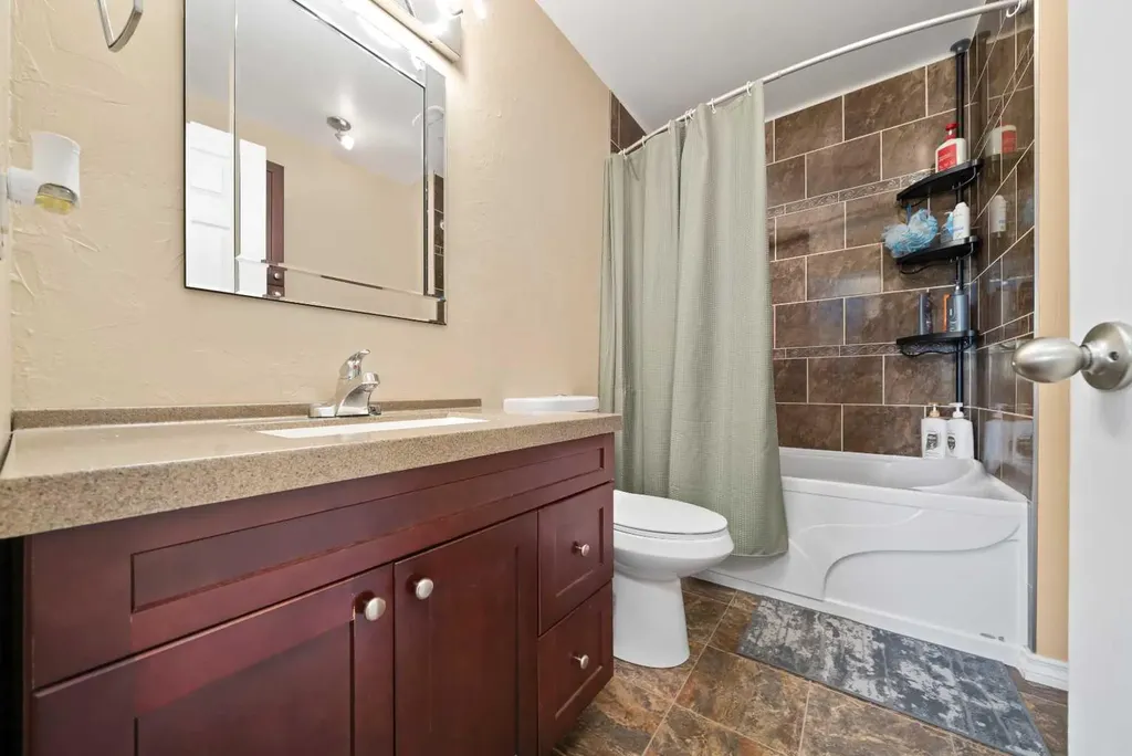 33 3 Avenue E Tilley AB T0J3K0