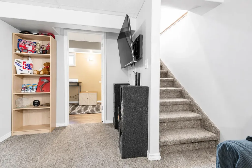 33 3 Avenue E Tilley AB T0J3K0