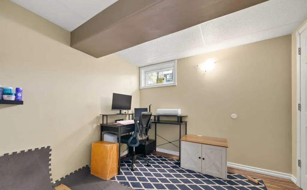 33 3 Avenue E Tilley AB T0J3K0