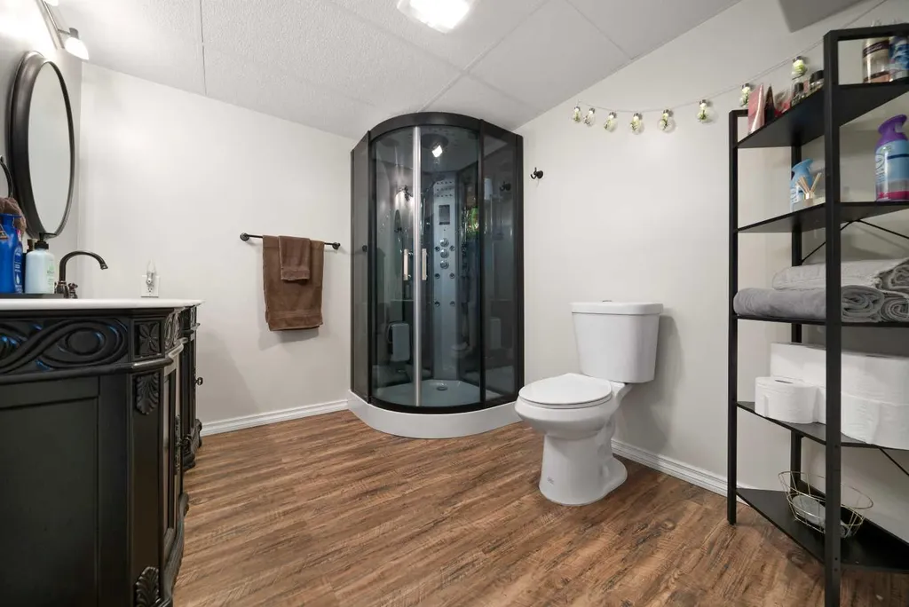 33 3 Avenue E Tilley AB T0J3K0