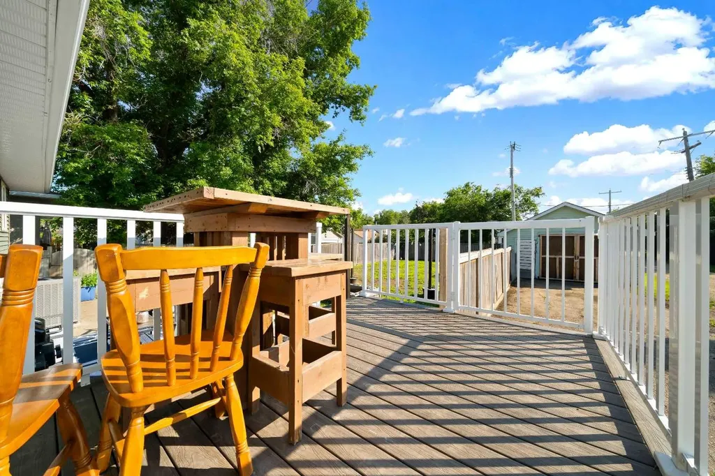 33 3 Avenue E Tilley AB T0J3K0