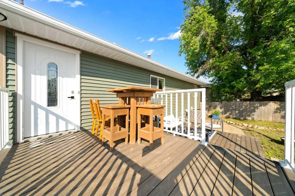 33 3 Avenue E Tilley AB T0J3K0