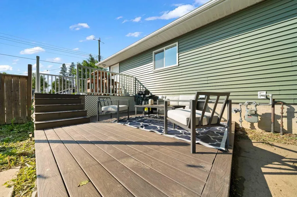33 3 Avenue E Tilley AB T0J3K0
