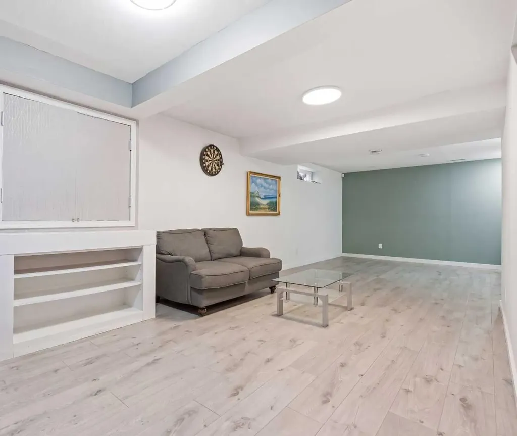 83 Coral Springs Grove NE Calgary AB T3J 3T7