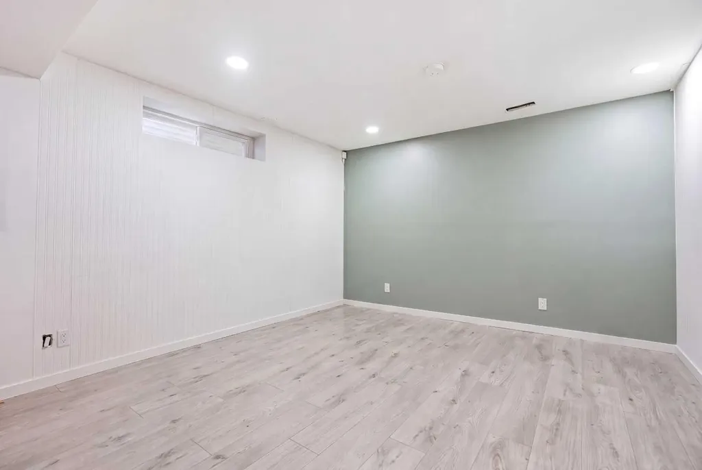 83 Coral Springs Grove NE Calgary AB T3J 3T7
