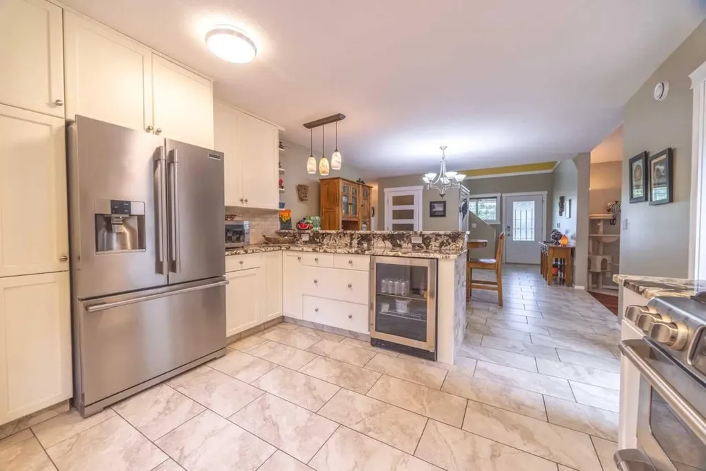 111-5241 325a Township Sundre AB T0M1X0