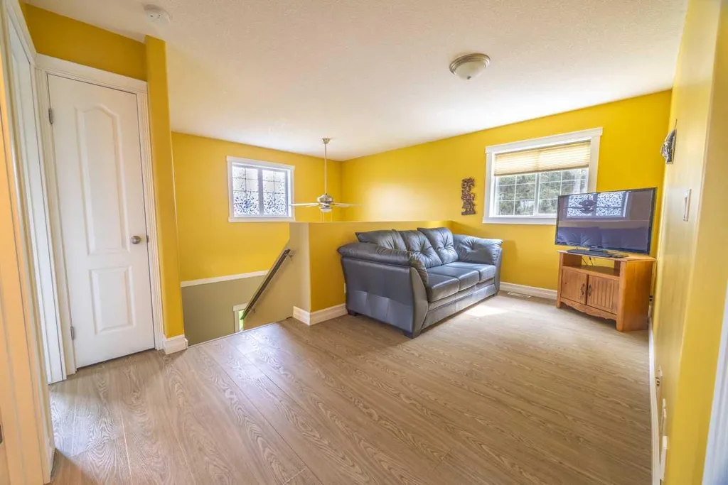 111-5241 Township Road 325a Sundre AB T0M1X0