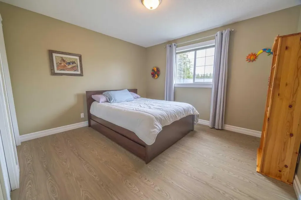 111-5241 325a Township Sundre AB T0M1X0