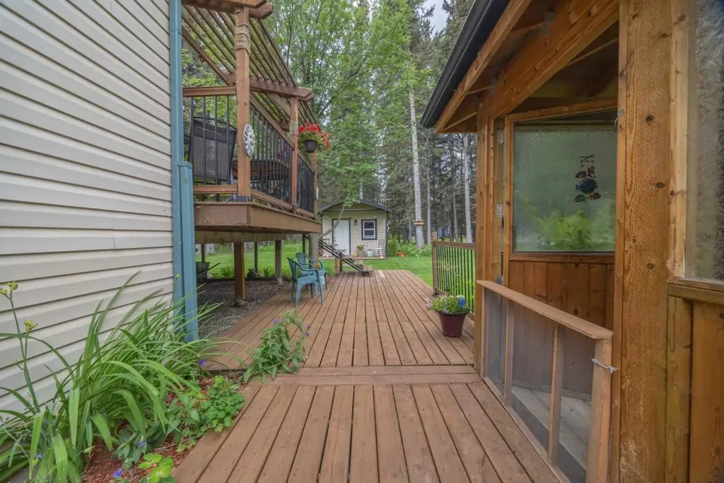 111-5241 325a Township Sundre AB T0M1X0