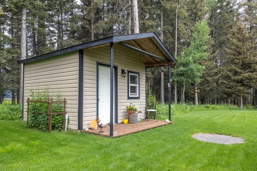 111-5241 Township Road 325a Sundre AB T0M1X0